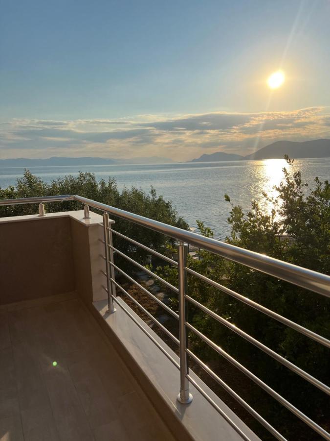 Mangata Seaside Hotel * Rovies