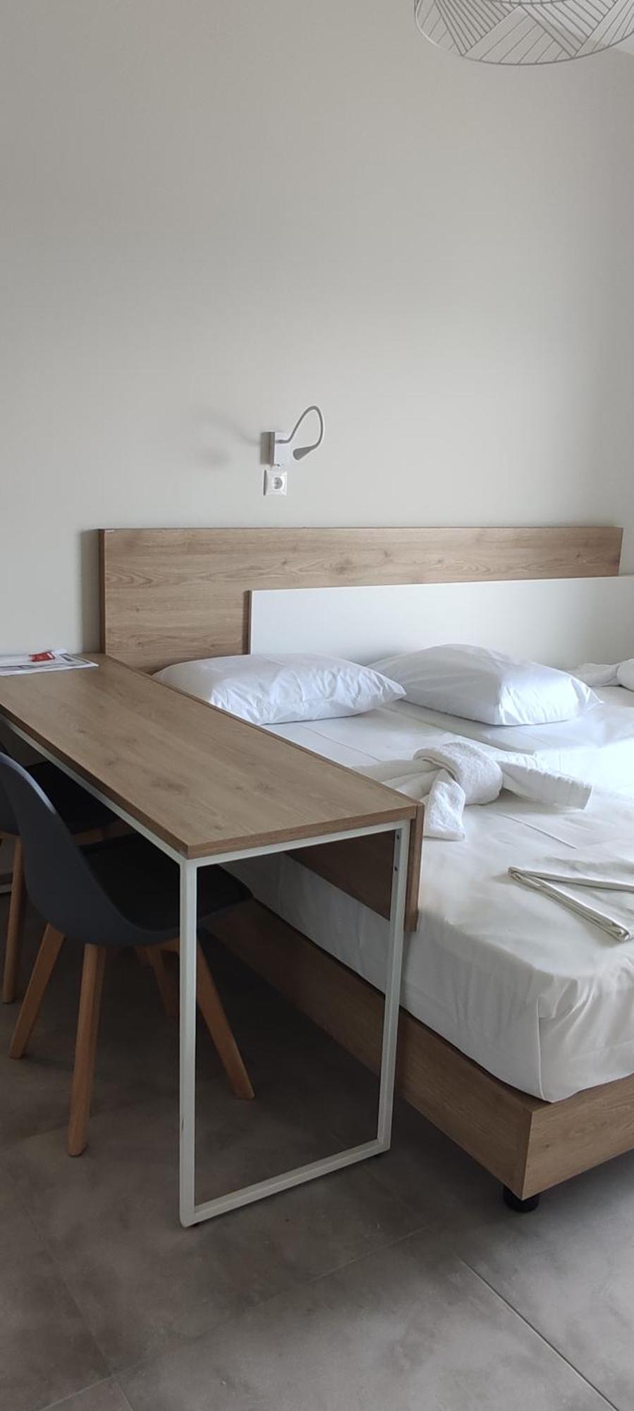 Mangata Seaside Hotel * Rovies
